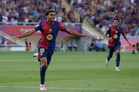 لامين يامال: العودة إلى كامب نو بمثابة صفقة جديدة.. وأتمنى تحقيق كل شيء